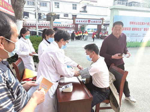 南苏曹社区卫生院开展义诊与健康知识咨询服务